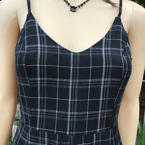 TARTAN LINED JUMPSUIT WIDE LEG ADJUSTABLE  BOW IN BACK - Picture 6 of 10